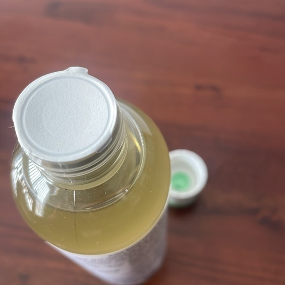 Baby Dove Caring by Nature Hypoallergenic Baby Oil - 8 fl oz - Picture 3 of 7